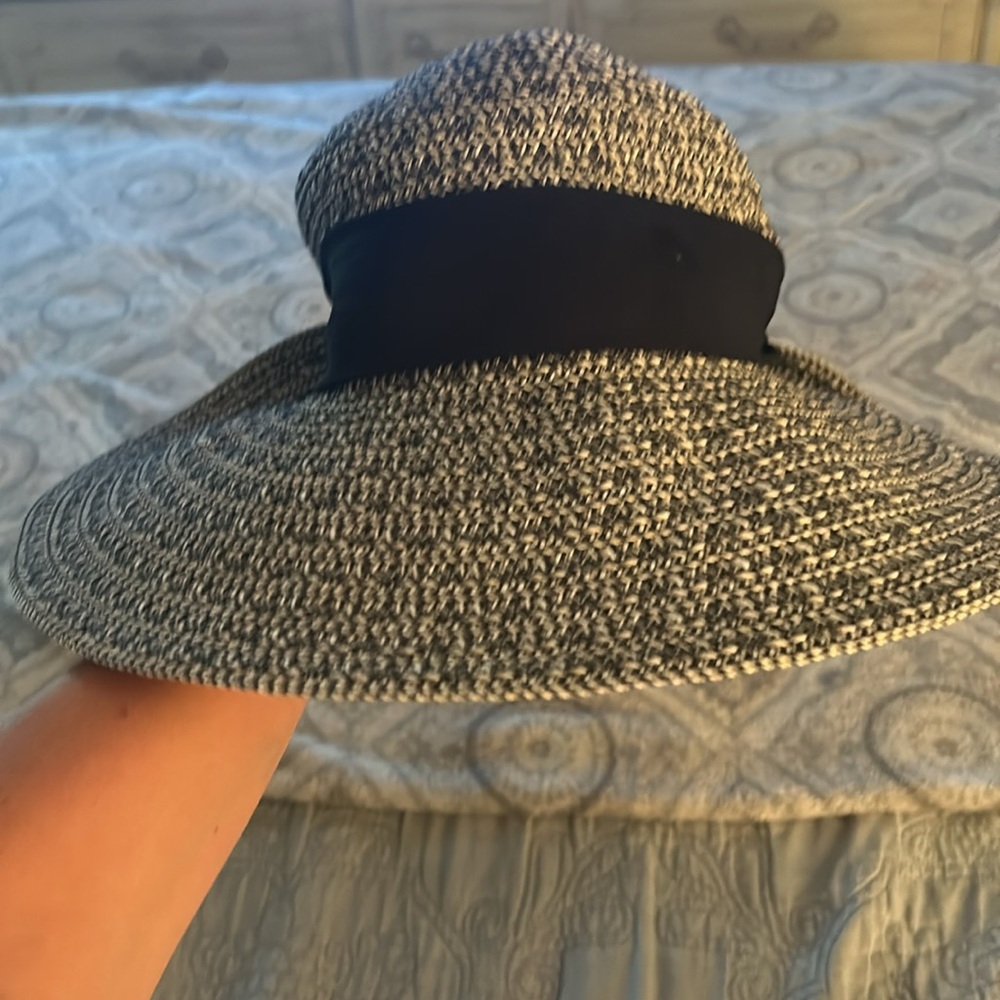 Nine West | Sunhat - Picture 3 of 4
